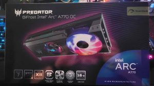 16 gigatavua videomuistia, 256-bittinen muistiväylä, Intel XeHPG grafiikkapiiri, DirectX 12 tuki, Intel XeSS supersampling ja 32 säteenseurantaydintä.